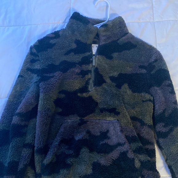 aeropostale camo cropped sherpa - Picture 1 of 1